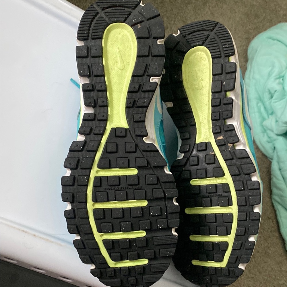 Nike Kids Teal and Lime Sneakers - Picture 4 of 4